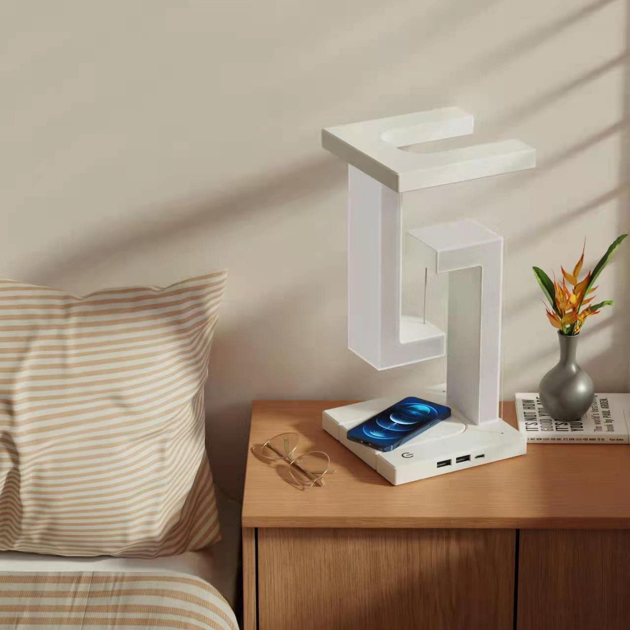 Creative Wireless Charging Floating LED Desk Lamp
